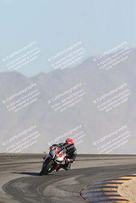 media/Jan-09-2025-Racers Edge (Thu) [[9e316ffd38]]/3-B Group/Session 4 (Turn 12 The Slide)/
